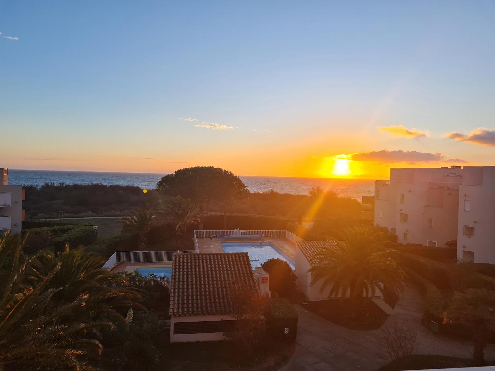Magnifique Vue Mer Pour Ce T2 Avec Piscine サン・シプリアン エクステリア 写真
